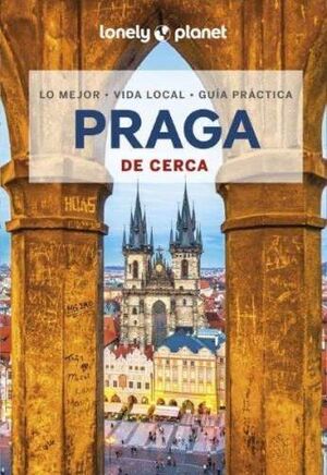 PRAGA DE CERCA